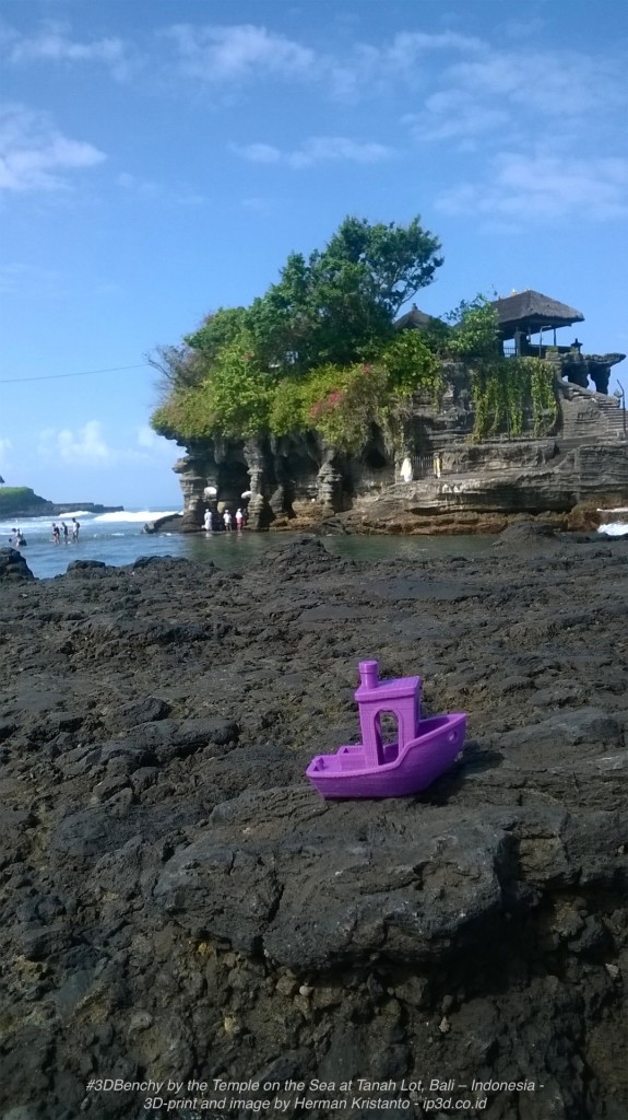 #3DBenchy by the Temple on the Sea at Tanah Lot, Bali – Indonesia - 3D-print and image by Herman Kristanto - ip3d.co.id v02