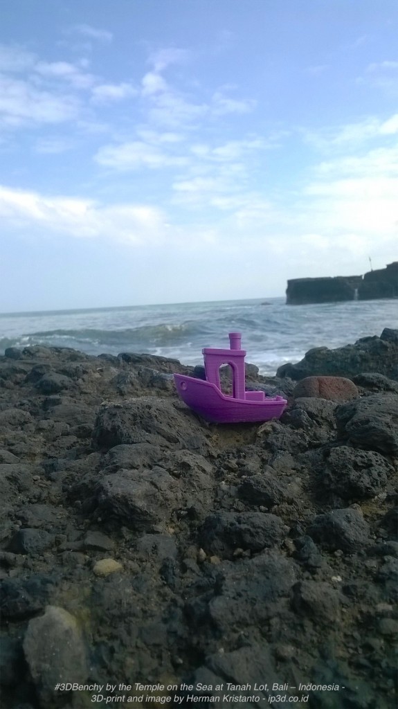 #3DBenchy by the Temple on the Sea at Tanah Lot, Bali – Indonesia - 3D-print and image by Herman Kristanto - ip3d.co.id v03